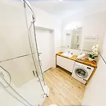 Hotel apartamentowy Bałtyckie - Bulwar Portowy 3*