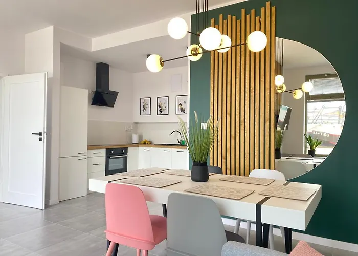 Baltyckie - Bulwar Portowy - Widok Na Port, Centrum, Najlepsza Lokalizacja W Ustce Ustka